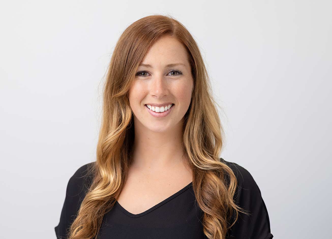 Photo of Lacey Oliveira